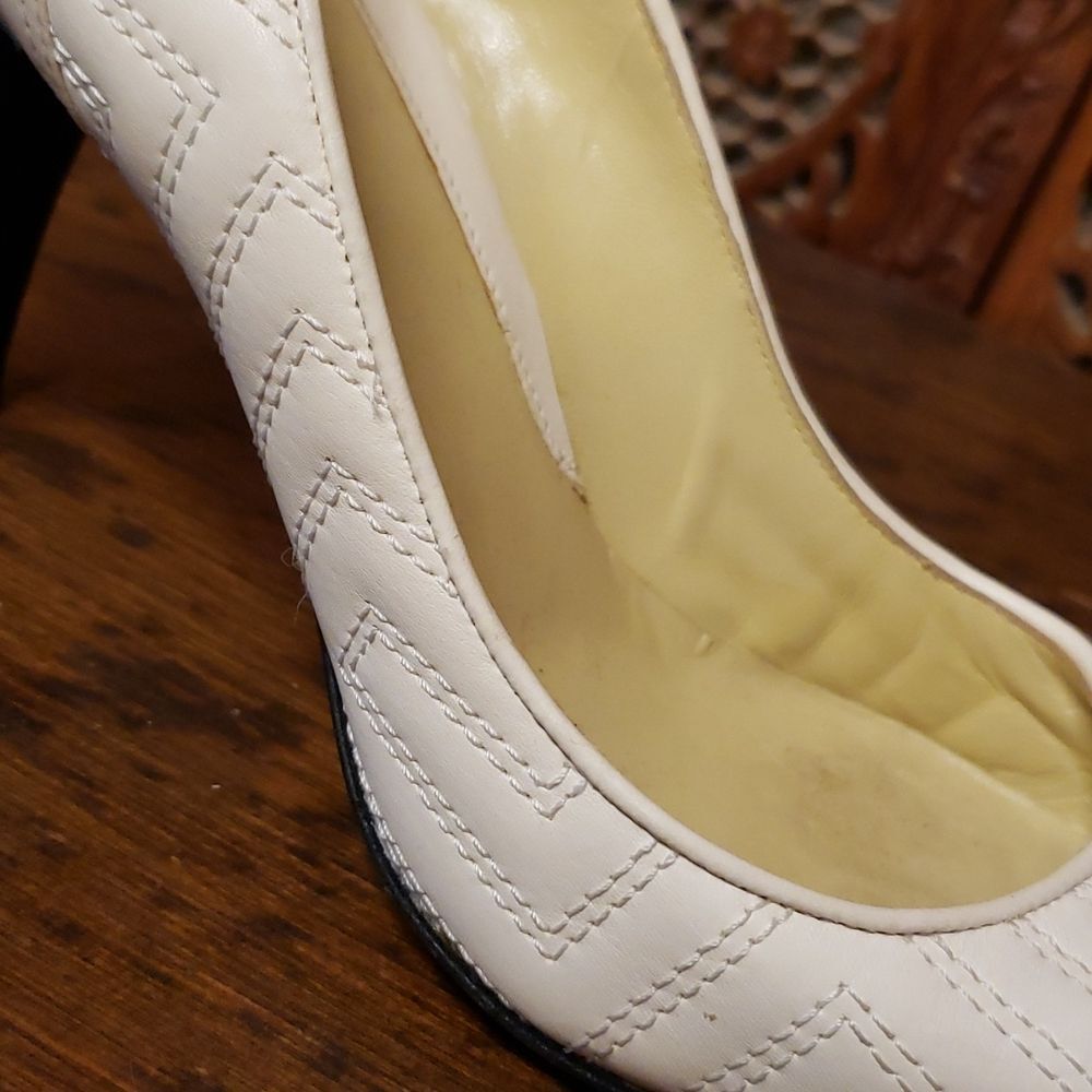Vintage Versace Quilted off white cream heels size 38 shoes - Picture 12 of 14